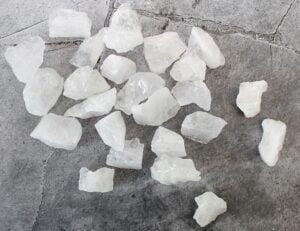 surowa bryłka kryształu górskiego - kryształ górski w sklepie Artsento