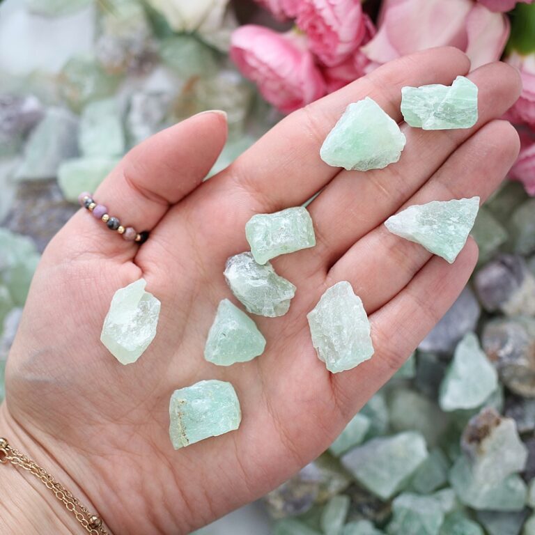 fluoryt surowy mała bryłka Artsento