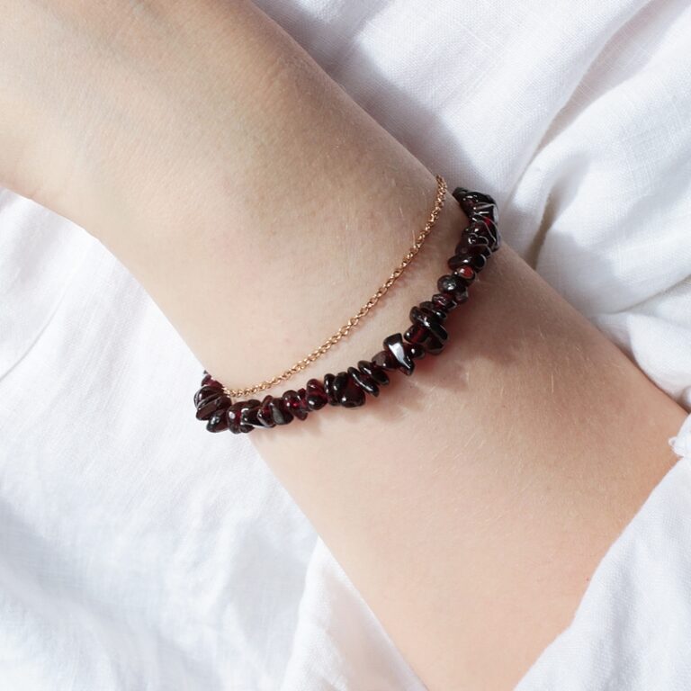 bransoletka z naturalnych kamieni granat