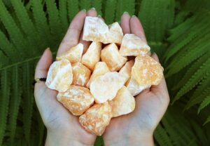 żółty kalcyt kamień miesiąca sklep Artsento