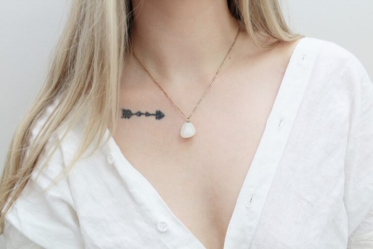 Agat biały wisiorek sklep z biżuterią z agatami