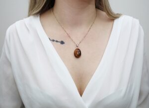 Tygrysie oko wisiorek sklep z kamieniami, polerowany wisiorek tygrysie oko