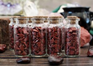 jaspis czerwony buteleczka z kamieniami Artsento kamienie online