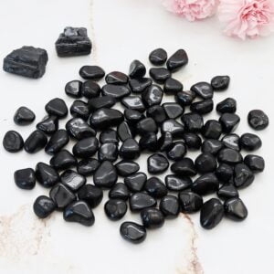 turmalin polerowany bryłka Artsento, naturalny kamień sklep