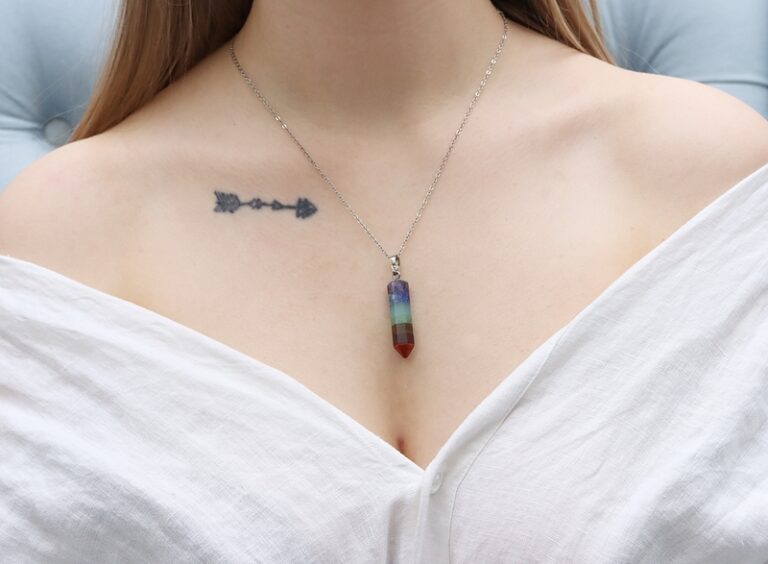 zawieszka czakry obelisk wisiorek kamienie naturalne