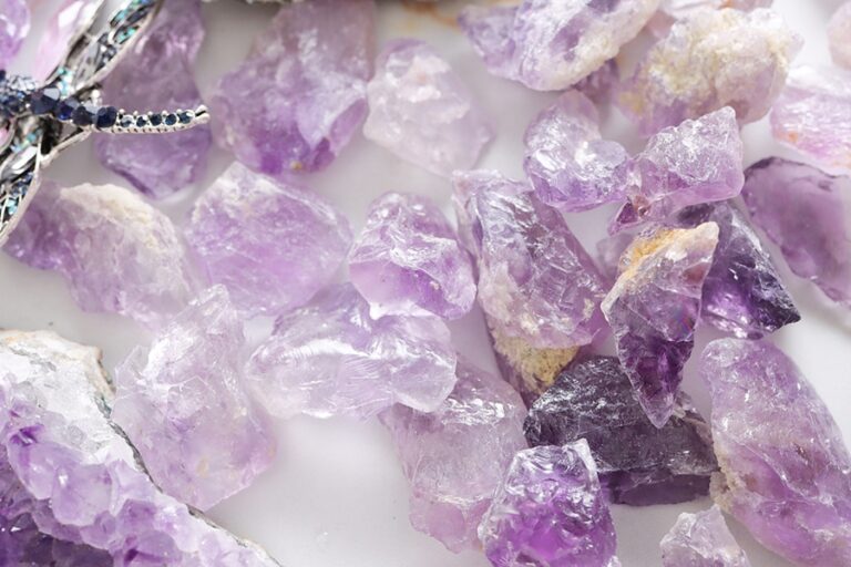 Jak oczyścić ametyst? Wszystko co musisz wiedzieć