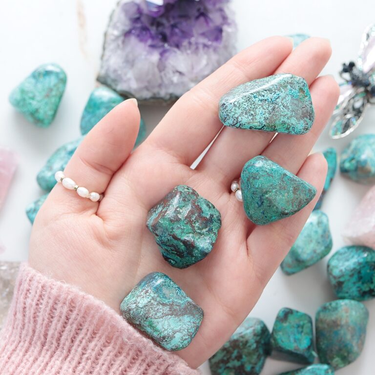 Szatukit polerowany bryłka