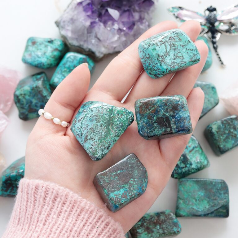 Szatukit polerowany bryłka