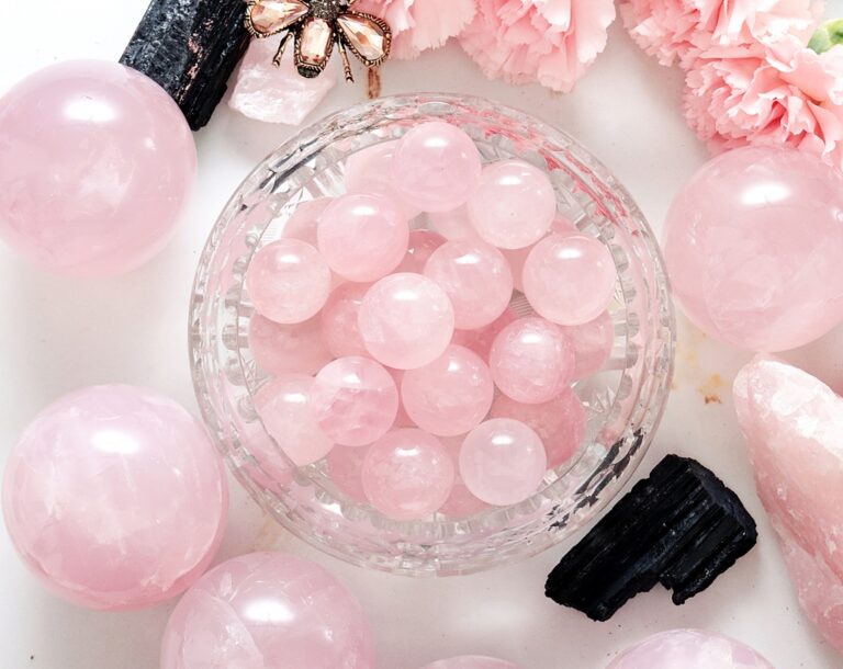 Kwarc różowy – dla jakiego znaku zodiaku będzie najlepszy?