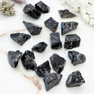 Obsydian śnieżny surowy bryłka