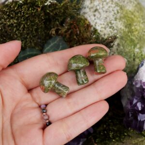 Jaspis unakit kryształowy grzybek