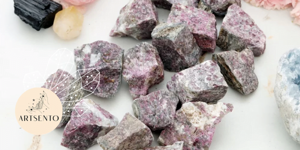 rubelit - różowy turmalin naturalny kamień