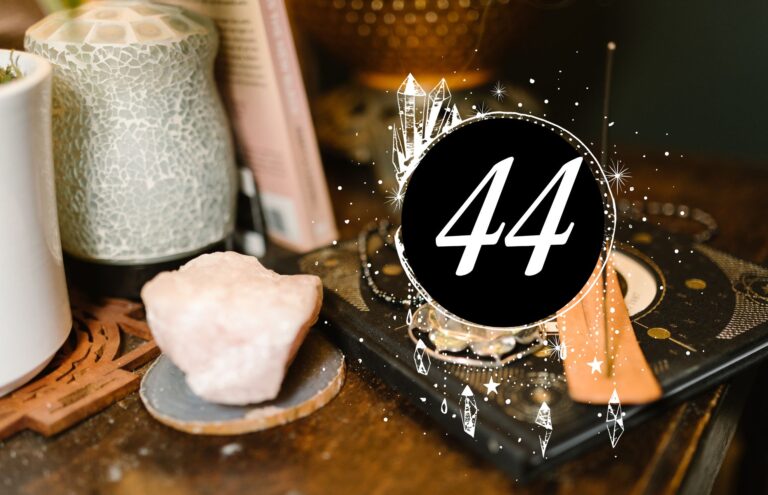 Numerologia 44 - opis numerologicznej czterdziestki czwórki - cyfry mistrzowskie