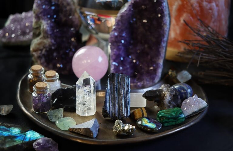 Najlepsze kamienie ochronne - jak stworzyć osobistą tarczę przed złą energią?