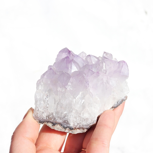 ametyst kolor blady fiolet