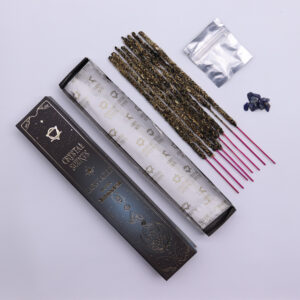 Zestaw Kadzidełka Kryształowe Aromaty Piżmo, 10 kadzidełek smudge i naturalny kryształ Lapis Lazuli.